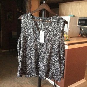 Beautiful Eileen Fisher blouse/ vest